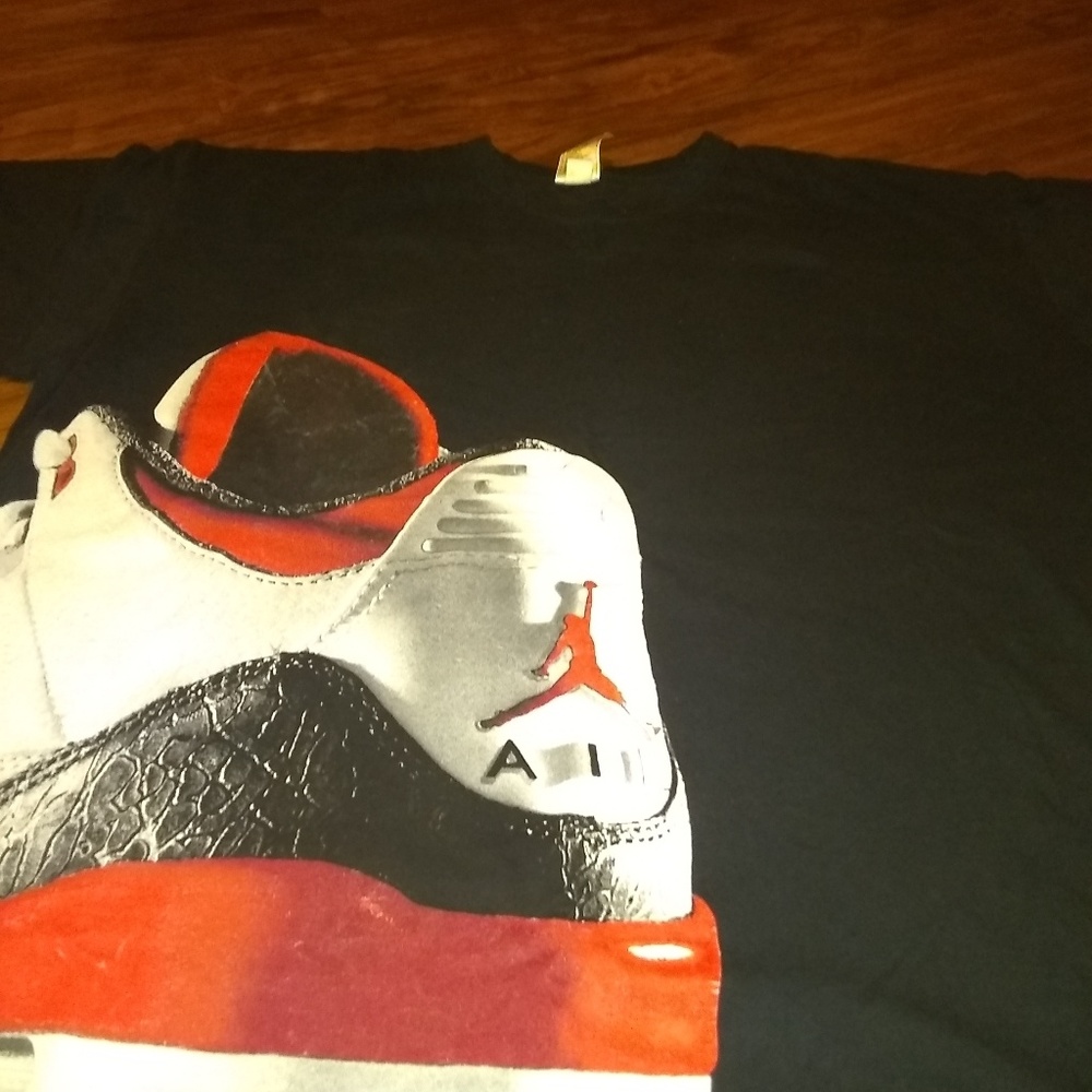 Air Jordan vintage t shirt.